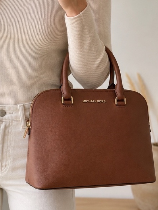 jet set saffiano travel tote bag peanut Michael Kors Medium Leather Wear it while commuting Kors Jet Set Large Michael